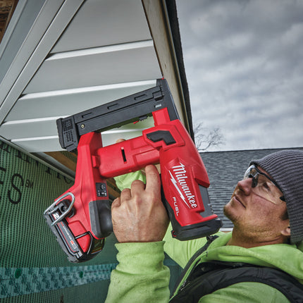 Milwaukee M18 FNCS18GS-202X Afwerkingstacker 18V