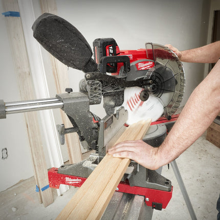 Milwaukee M18 FUEL™ ONE-KEY™ 305 mm afkortzaagmachine - 4933471205