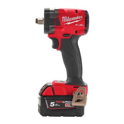 Milwaukee M18 FIW2F12-502X Compacte 1/2" Slagmoersleutel met Frictiering - 5Ah 18V