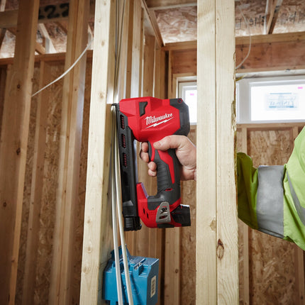 Milwaukee M12 BCST-0 Subcompacte Kabelnietmachine 12V