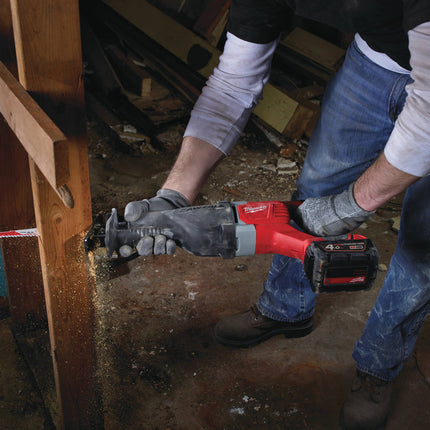 Milwaukee M18 BSX-402C SAWZALL Reciprozaagmachine - 2x4Ah 18V