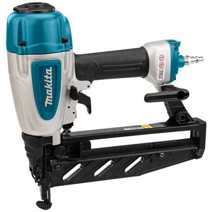 Makita AF601 8 bar Brad tacker (16 Ga)